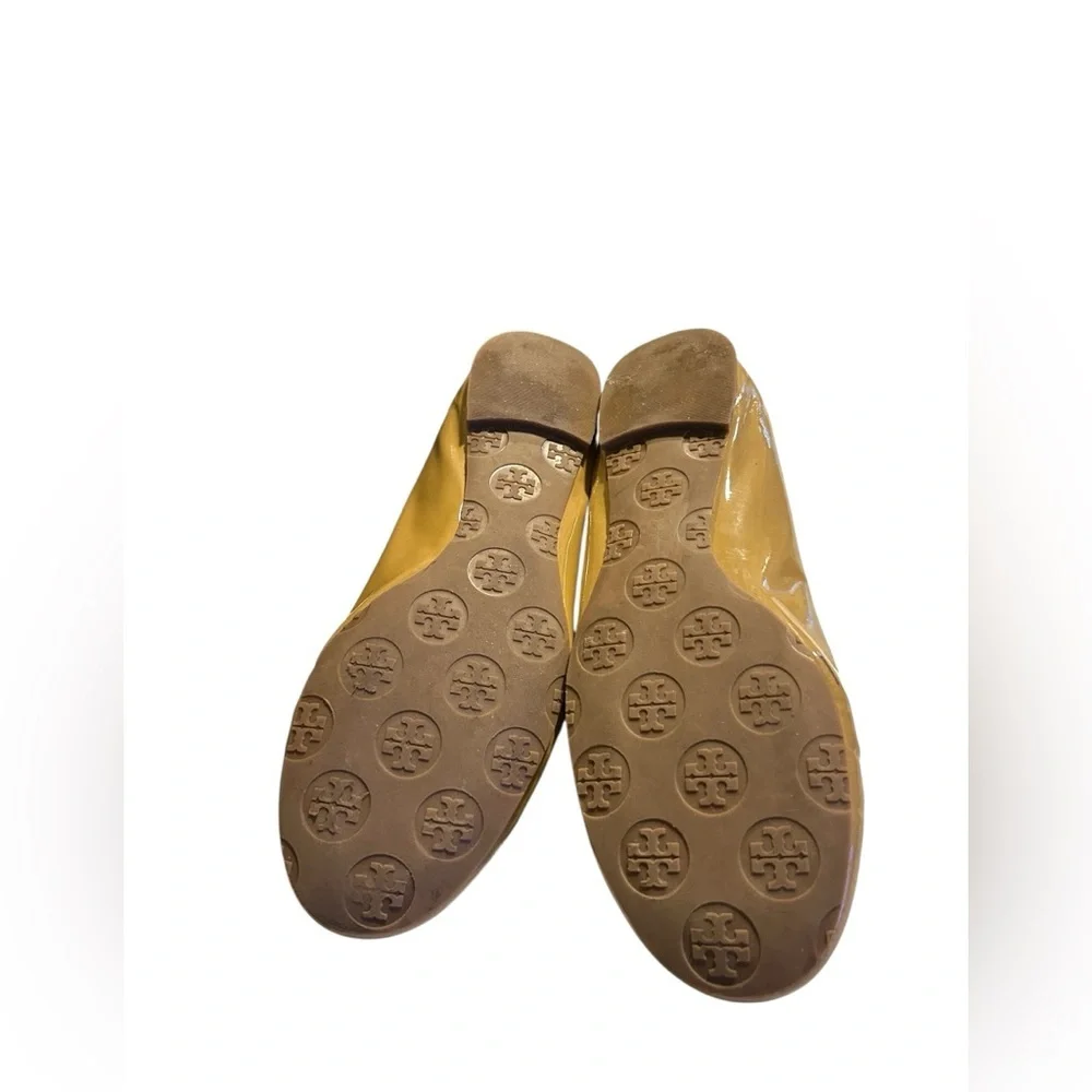 Tory Burch Reva Ballet Flats Beige Comfy Patent Leather Size 6 NWOT